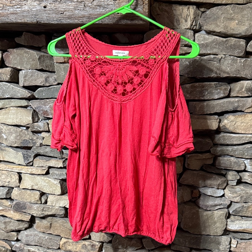 Max Studio Women's Red Cold Shoulder Top